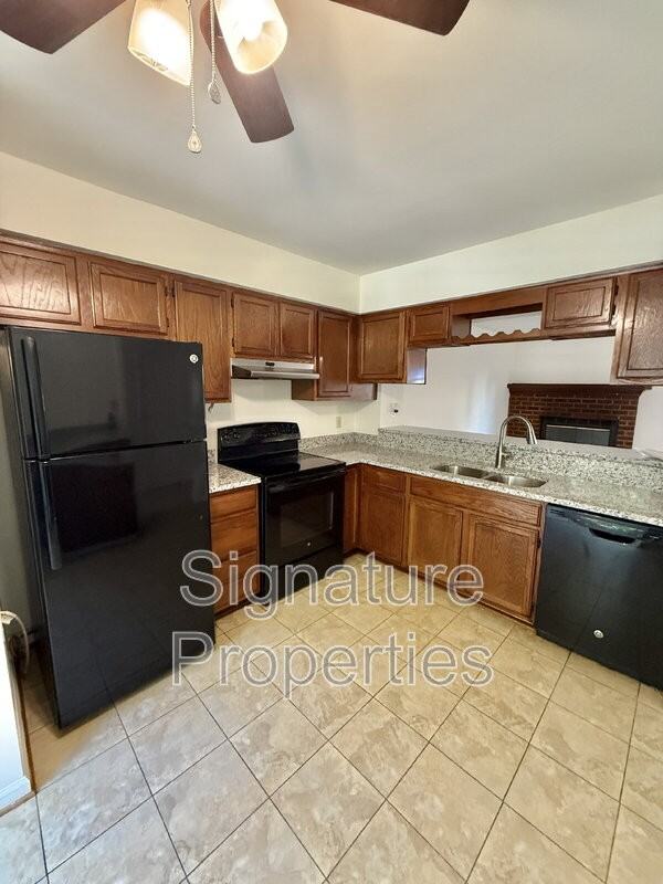 2501 Reagan Ave - Photo 6 of 17