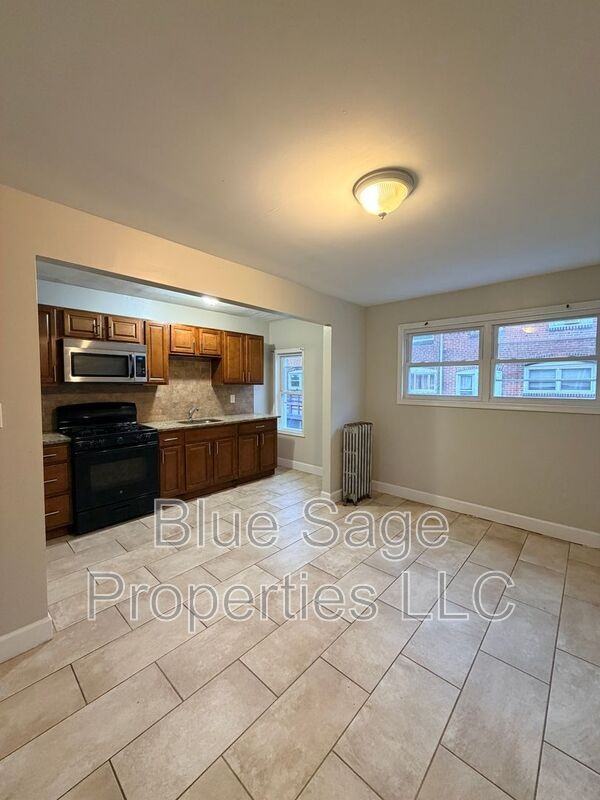 7026 Radbourne Rd - Photo 5 of 23