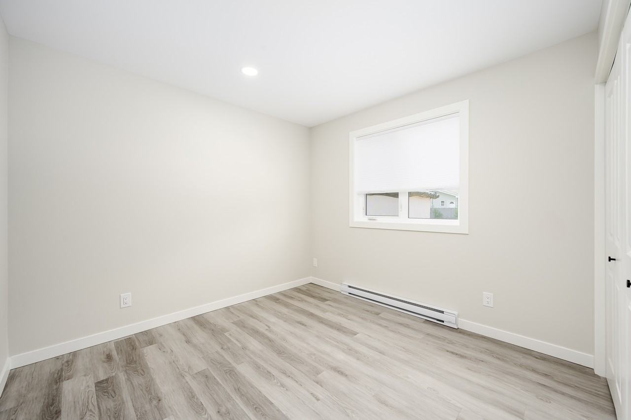354 Edison Avenue - Photo 3 of 19