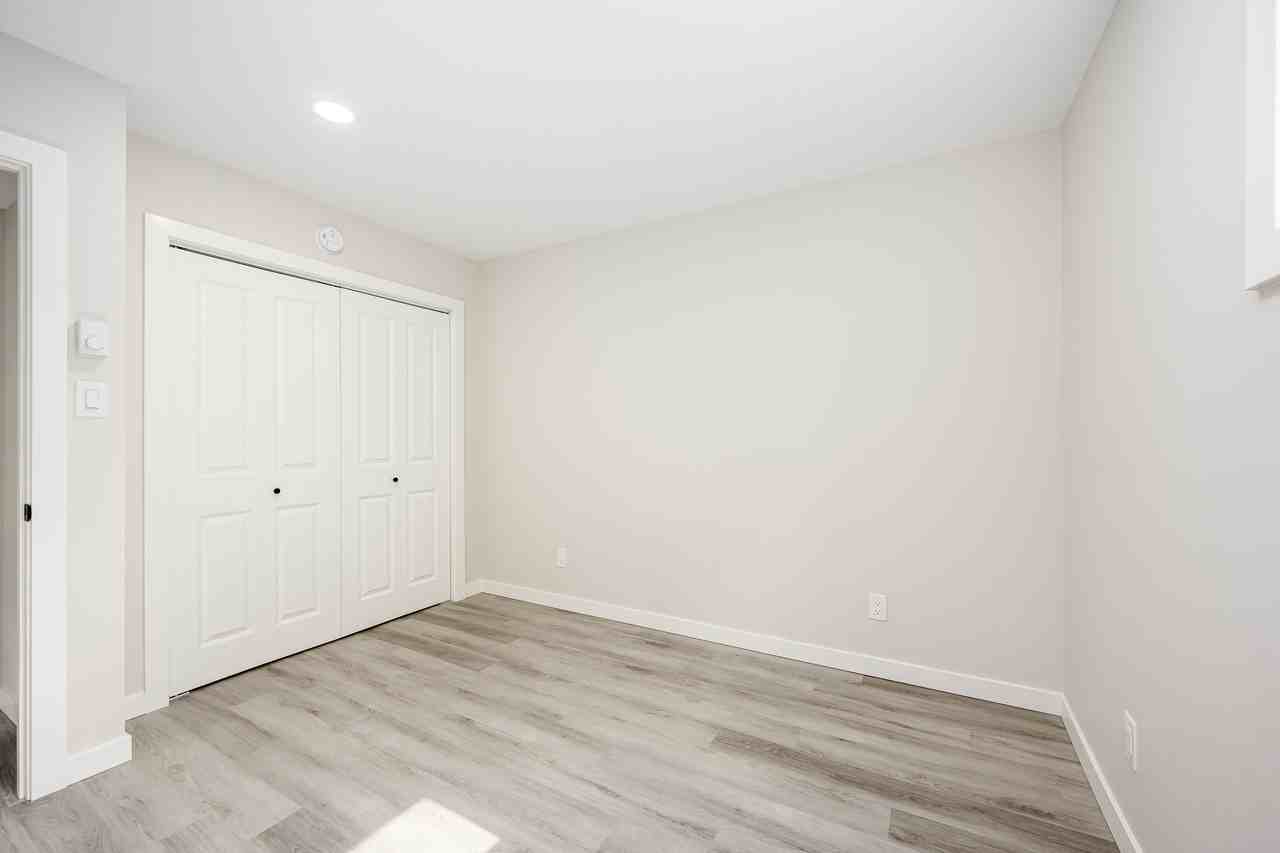 354 Edison Avenue - Photo 4 of 19