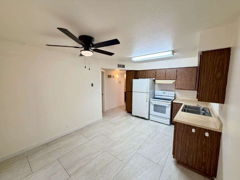 6734 E Dallas St - Photo 5 of 14