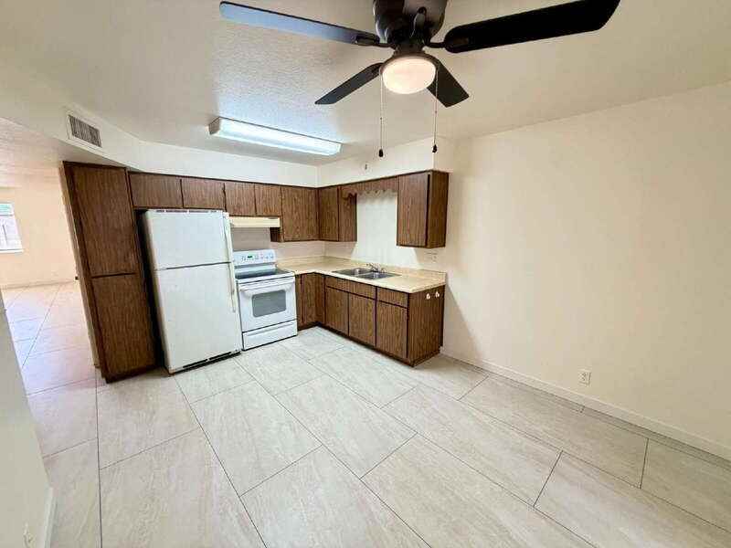 6734 E Dallas St - Photo 6 of 14