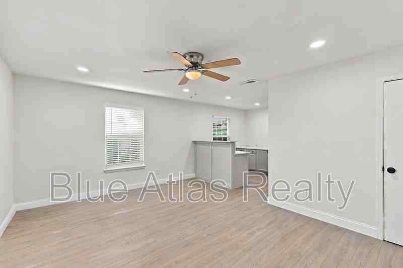 116 Maple St #A - Photo 7 of 25