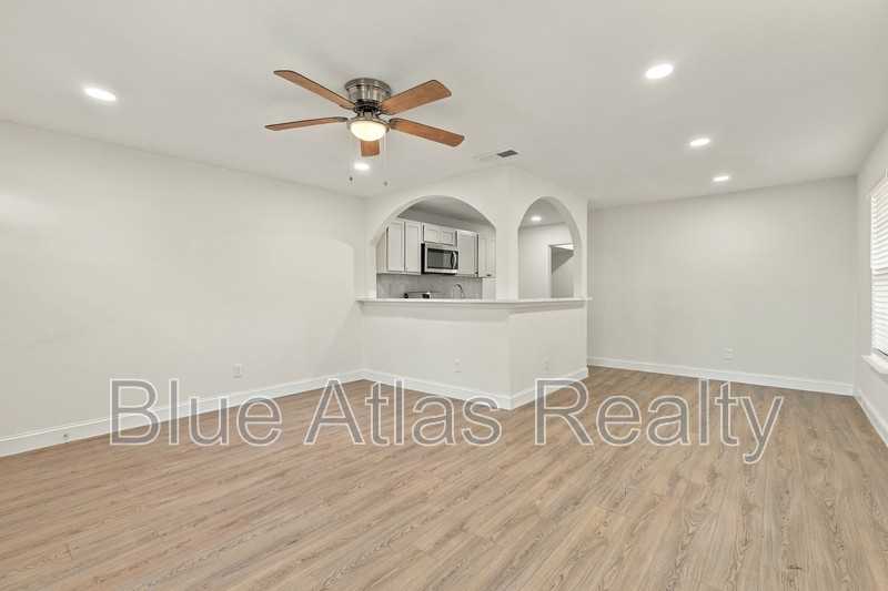 116 Maple St #B - Photo 6 of 25