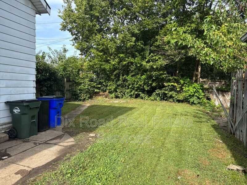 25 N 10th St - Photo 4 of 13