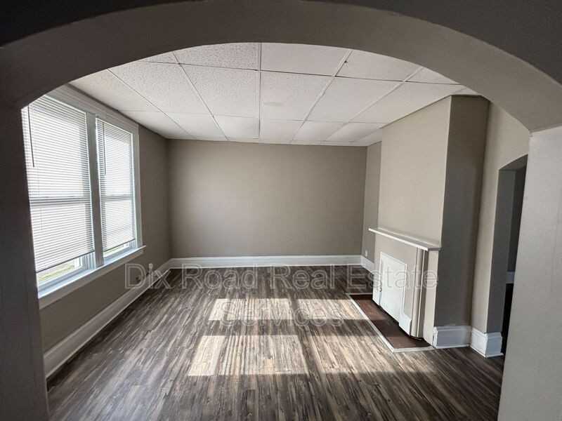 25 N 10th St - Photo 5 of 13