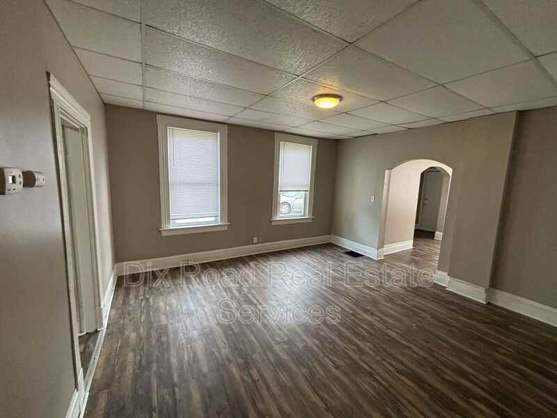 25 N 10th St - Photo 7 of 13