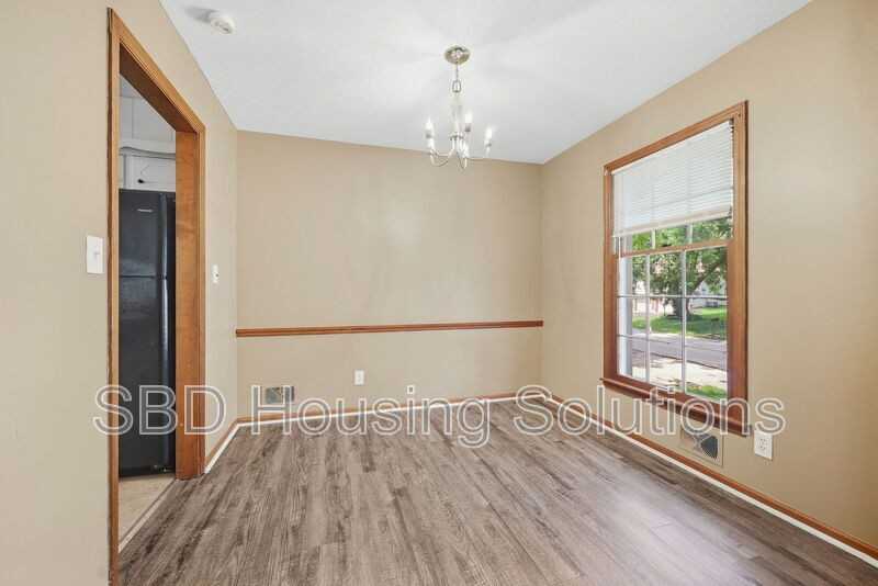 7617 E 100th St - Photo 3 of 20