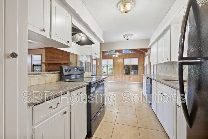 7617 E 100th St - Photo 4 of 20