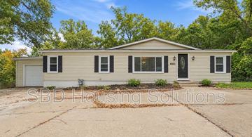 featured image of 104 N Countryside Rd
