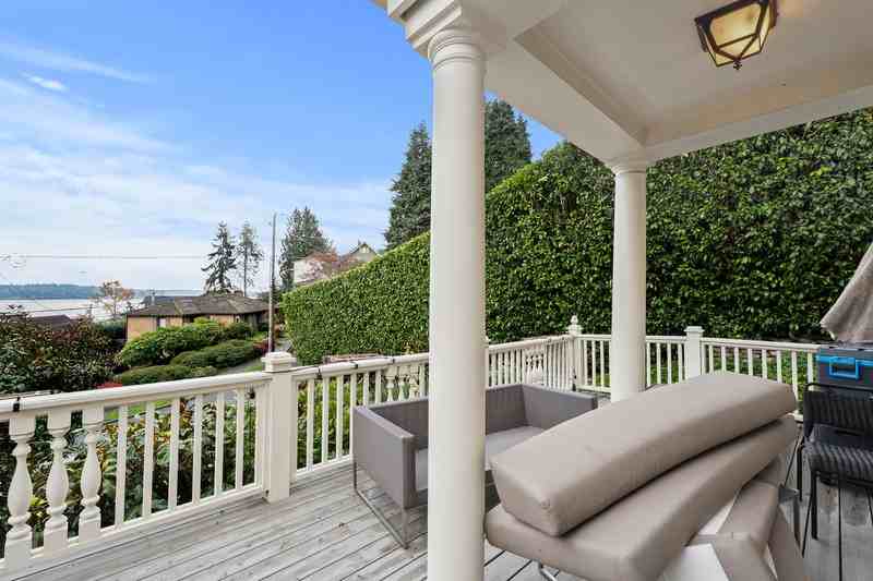1435 Newport Way - Photo 3 of 26