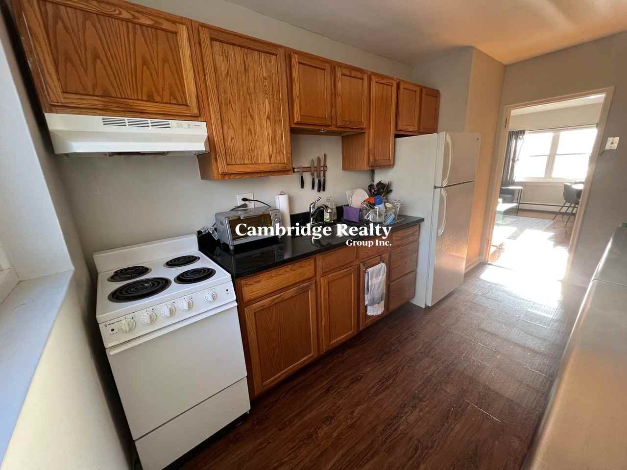 65 Chiswick Rd #2T