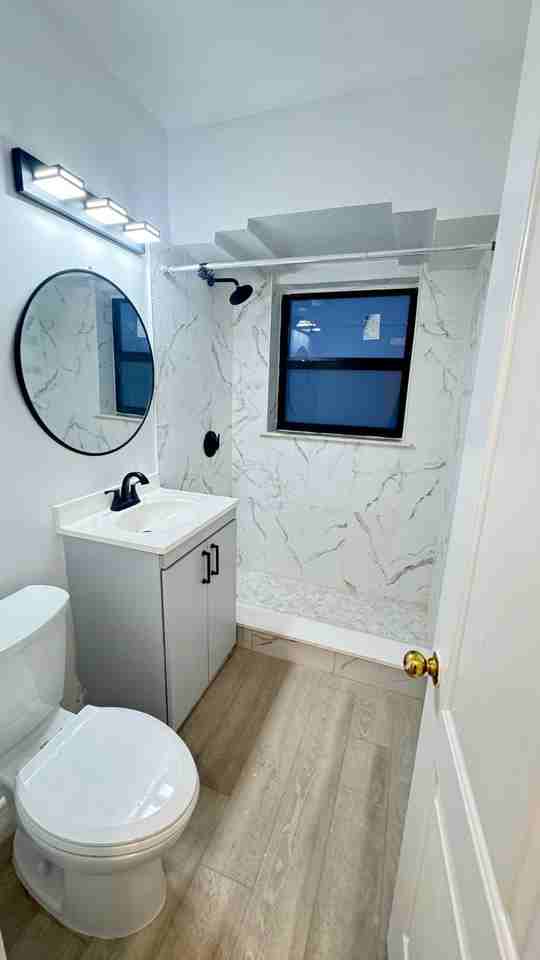 560 VICTORIA PARK LLC - Photo 4 of 8