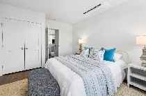 214 Fifth Ave - Photo 5 of 43