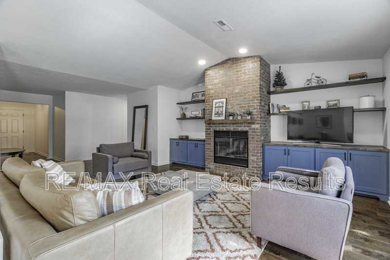 2549 E Lancer St - Photo 3 of 35