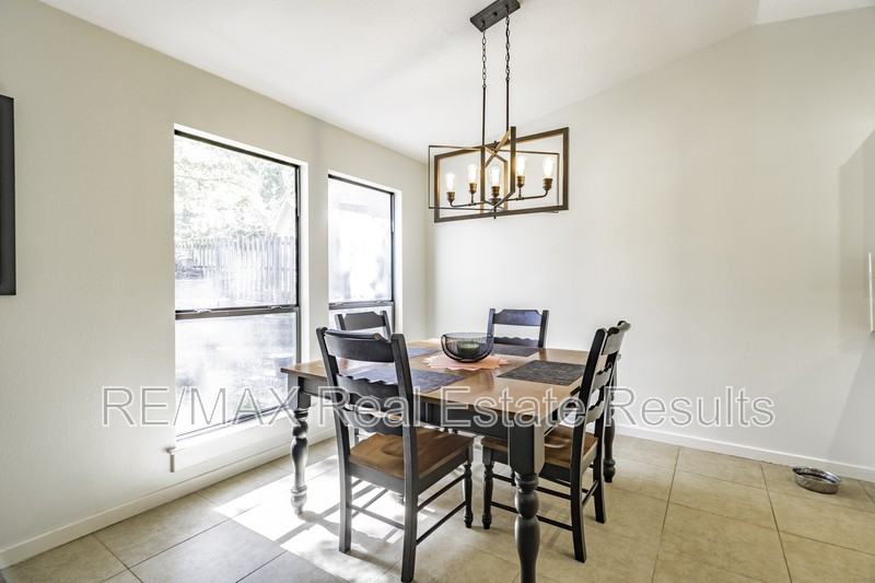 2549 E Lancer St - Photo 7 of 35