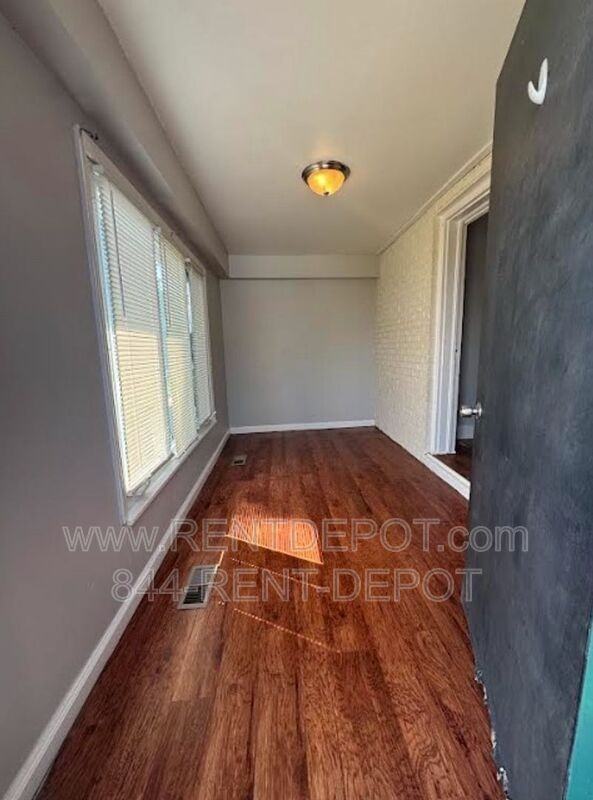 1570 E Morgan Ave - Photo 2 of 8