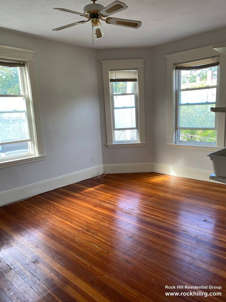 27 Montfern Ave #3 - Photo 5 of 25