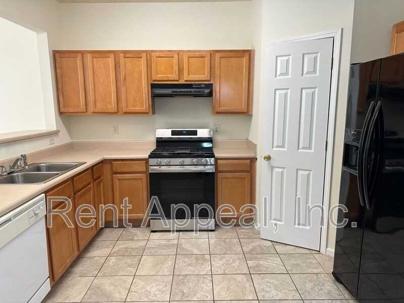 3816 Dandridge Way - Photo 2 of 12