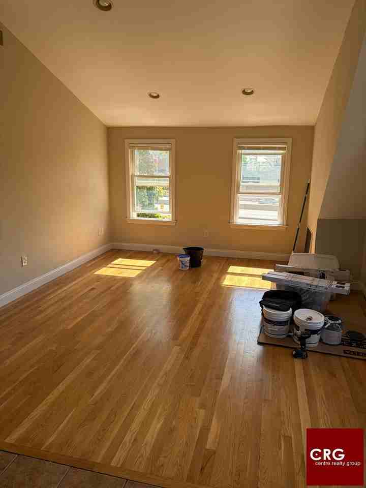 51 Franklin St #2 - Photo 3 of 4