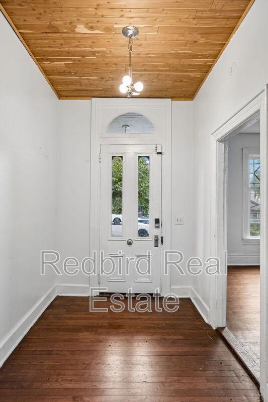1318 7th Ave N - Photo 3 of 18