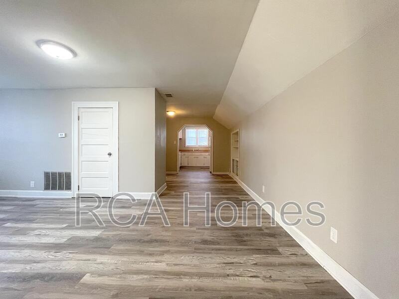 101 S Bancroft St - Photo 2 of 10