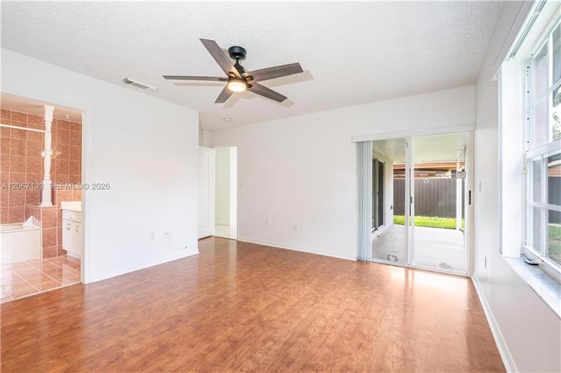 12851 Nw 7th Ter - Photo 5 of 20
