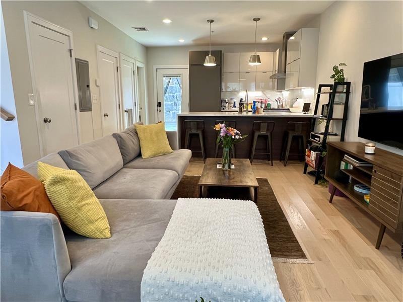 56 Robey St - Photo 2 of 38