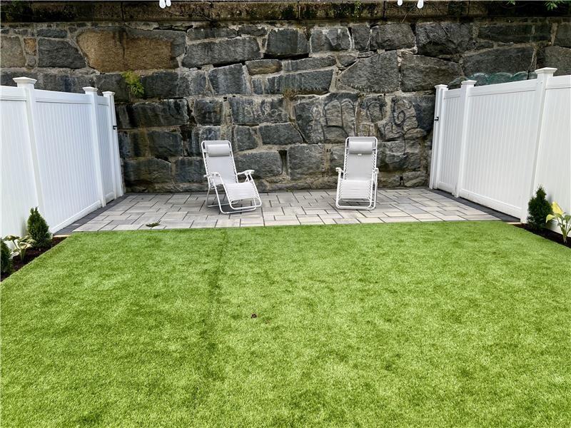 56 Robey St - Photo 3 of 38