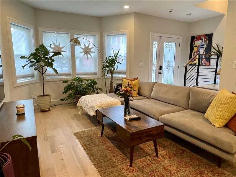 56 Robey St - Photo 6 of 38
