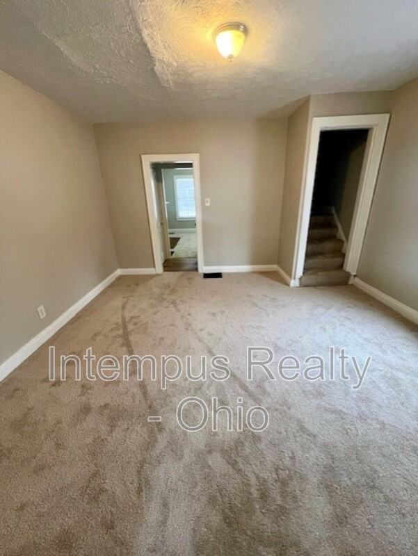 1252 E 23rd Ave - Photo 5 of 19