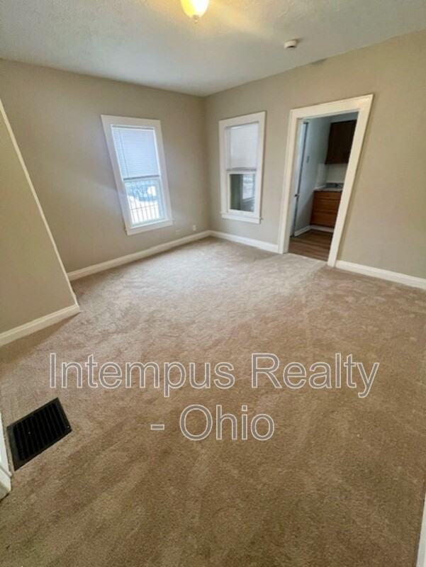 1252 E 23rd Ave - Photo 6 of 19