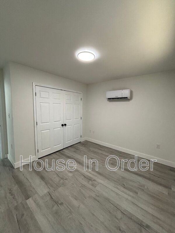 211 Cowan St - Photo 3 of 11
