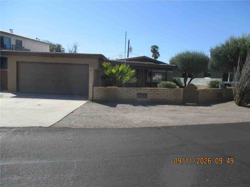 1772 Riverside Dr
