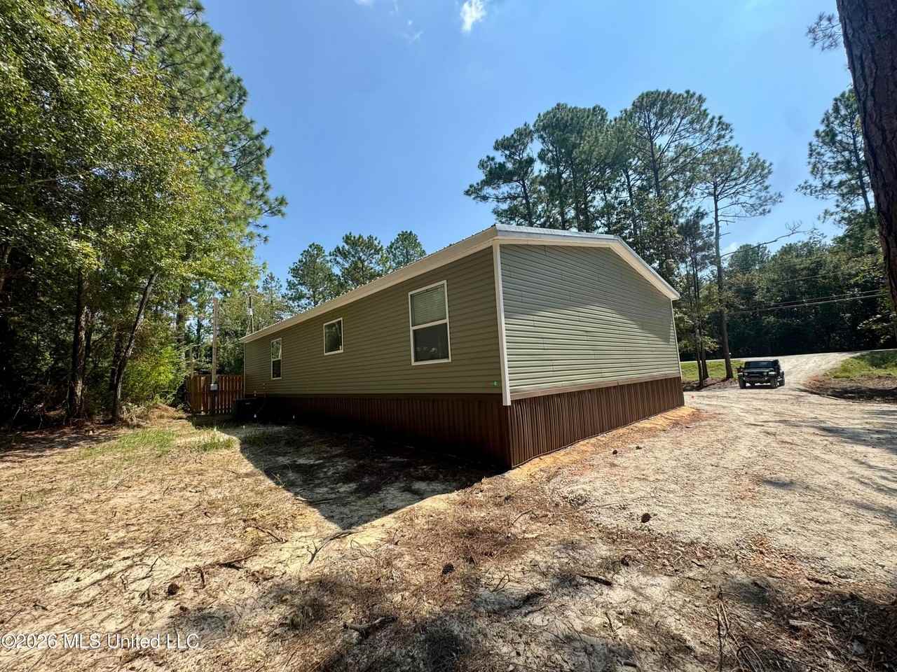 21035 Saucier Lizana Rd - Photo 3 of 20