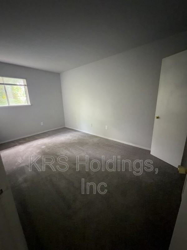 1247 Nelson St #C - Photo 7 of 7