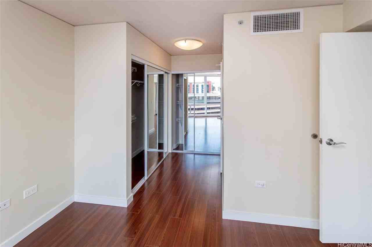 1288 Kapiolani Blvd #I907 - Photo 5 of 24