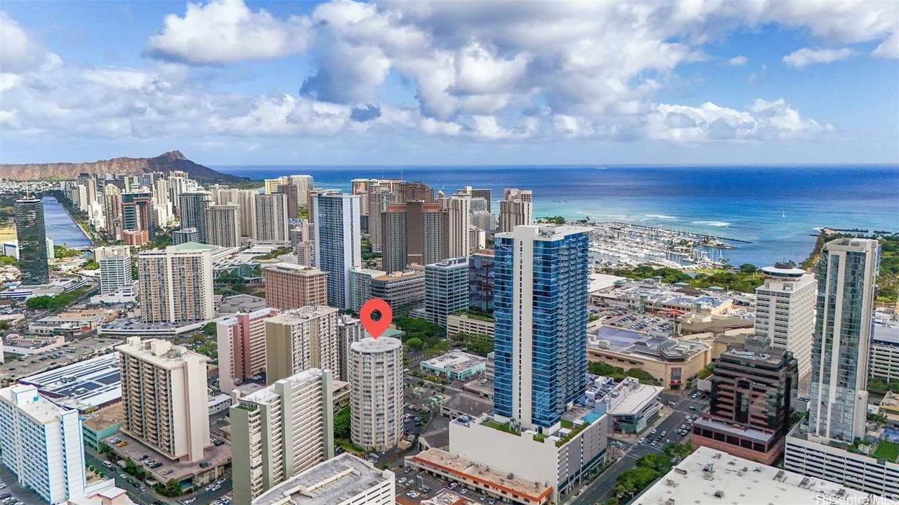750 Amana St #1705