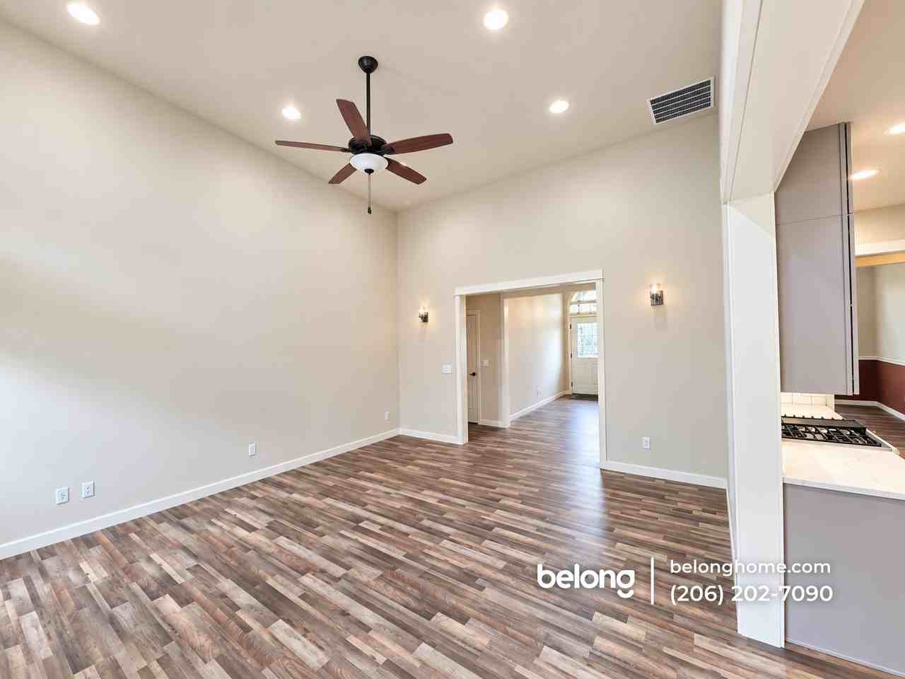 6823 47th Ave Ne - Photo 4 of 22