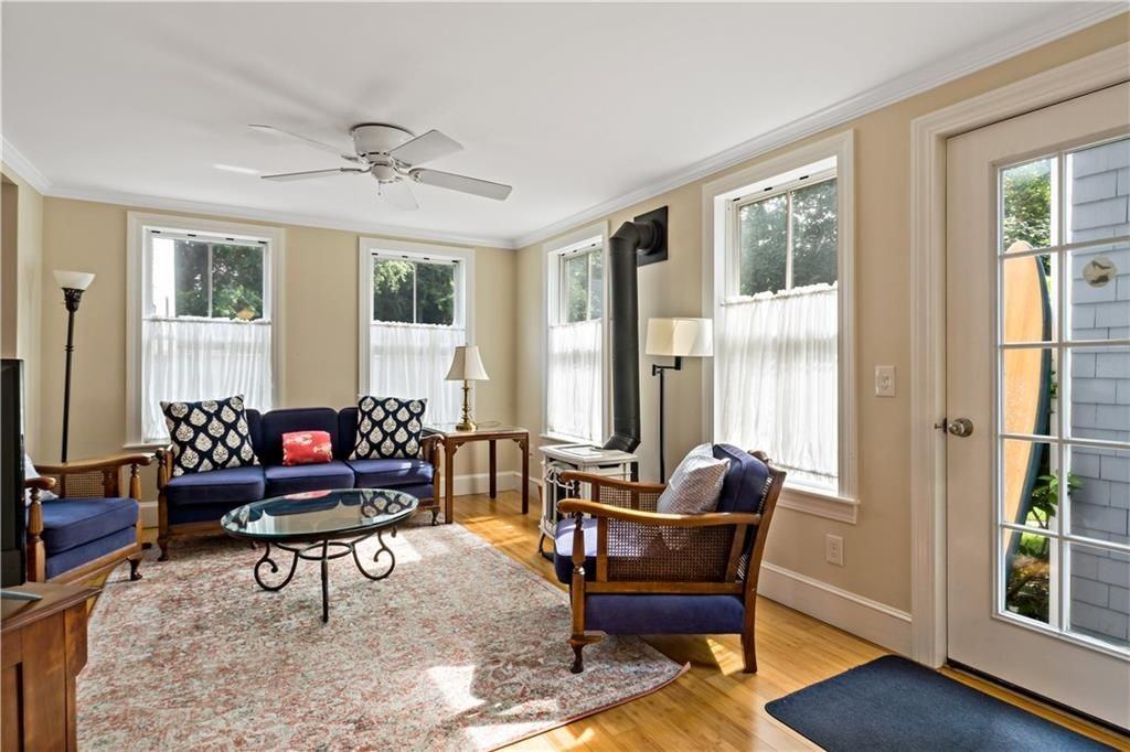 6 Gladding Ct ##1 - Photo 3 of 24