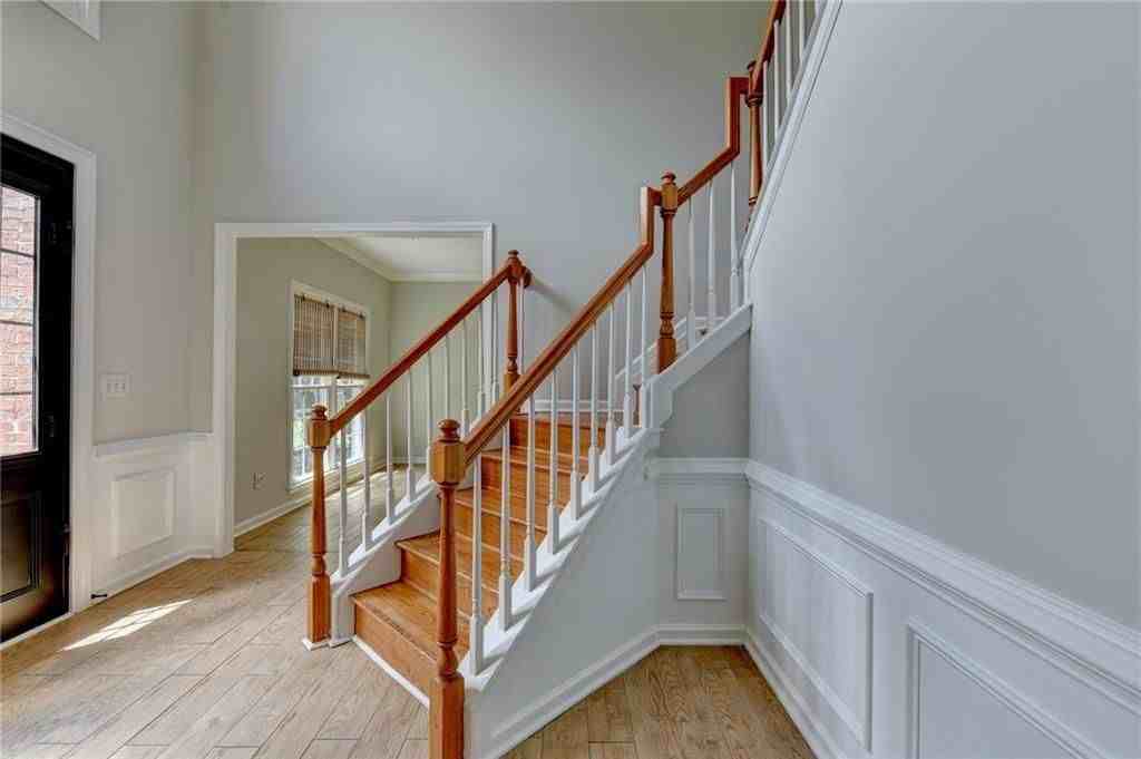 2835 Crestmont Ct - Photo 6 of 50