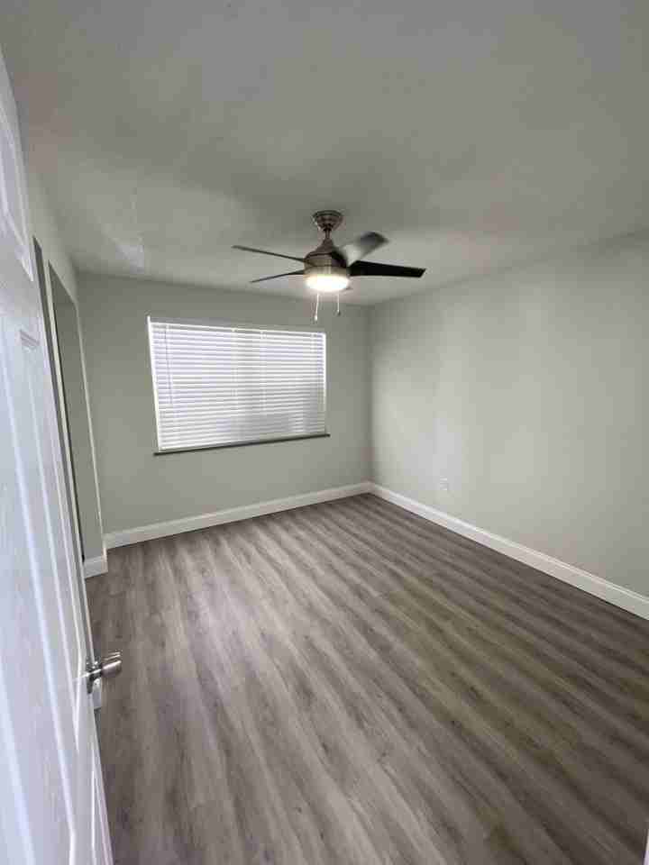3232 On Fruitville - Photo 6 of 27