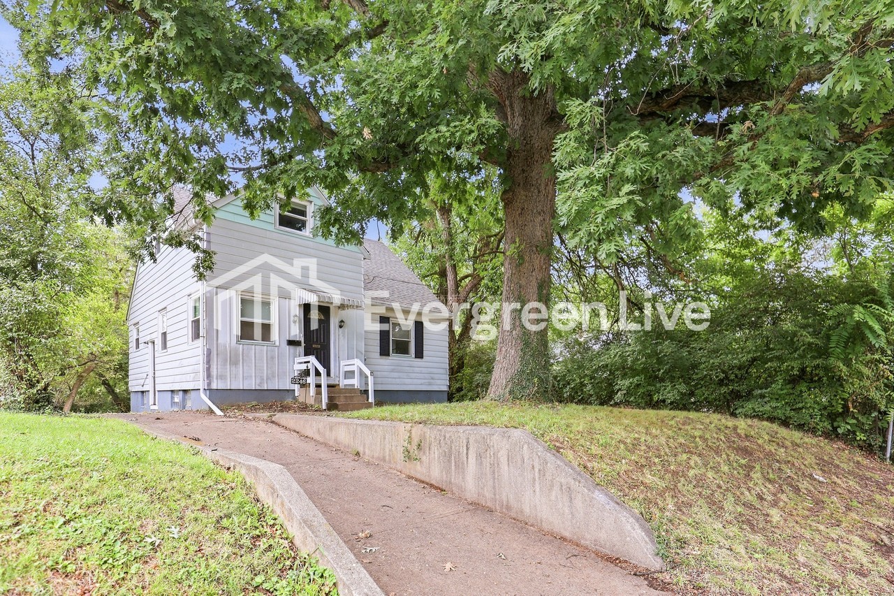 2246 Langdon Farm Rd - Photo 2 of 15