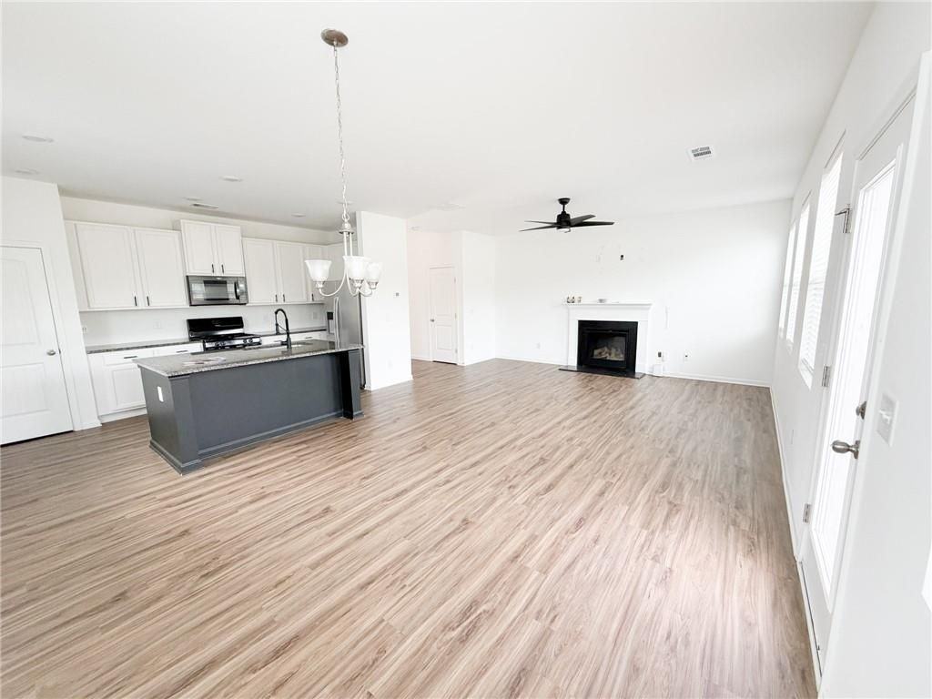 102 Pointe Pl - Photo 5 of 16