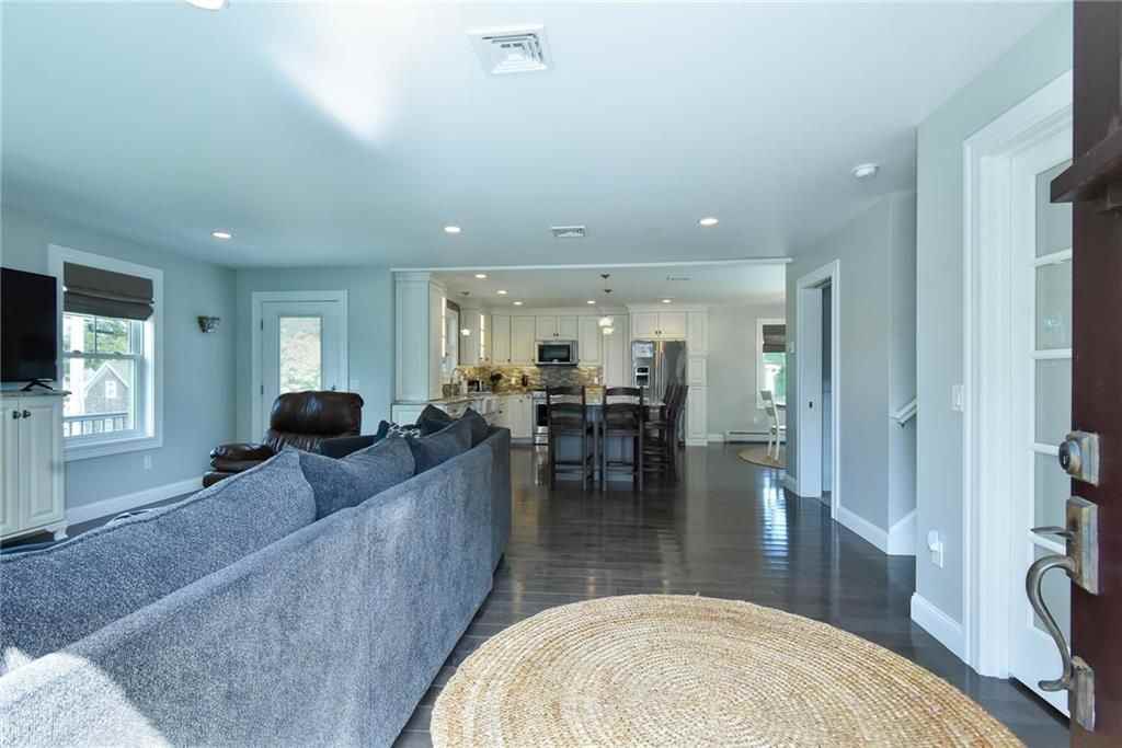 46 Bayberry Rd - Photo 5 of 49