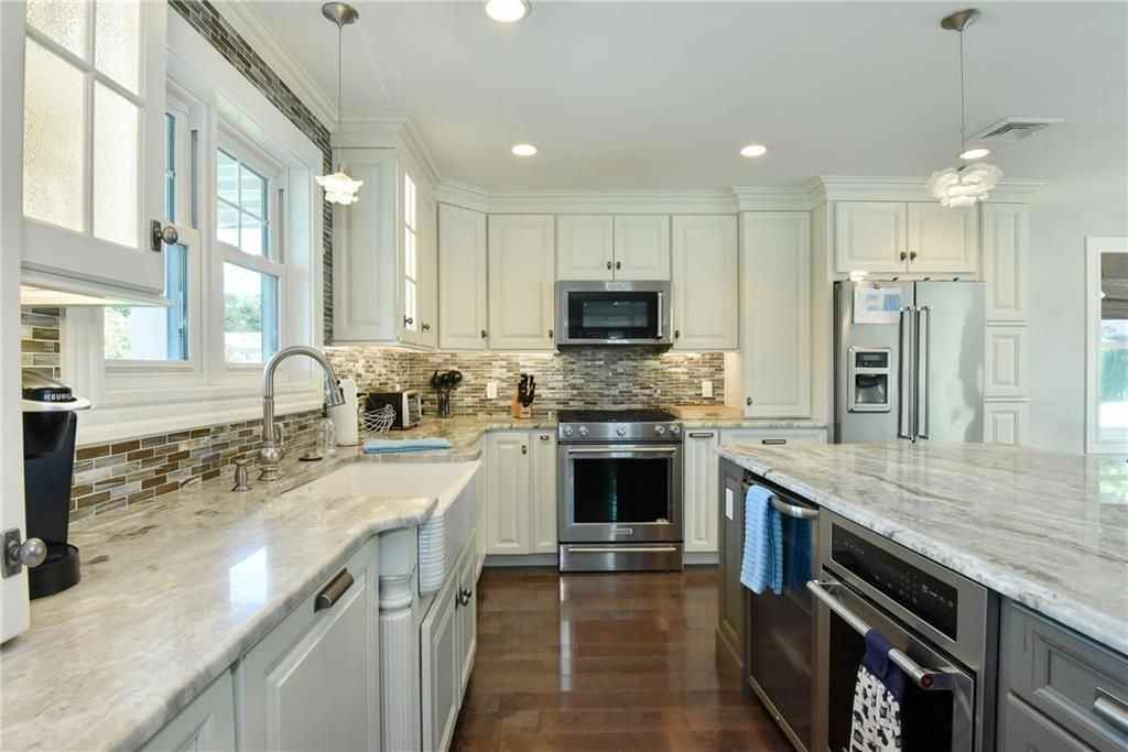 46 Bayberry Rd - Photo 6 of 49