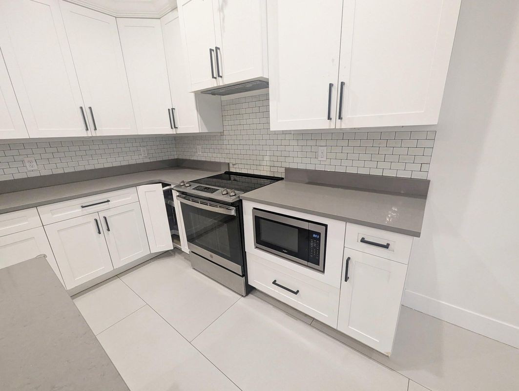 6872 Australian St - Photo 5 of 10