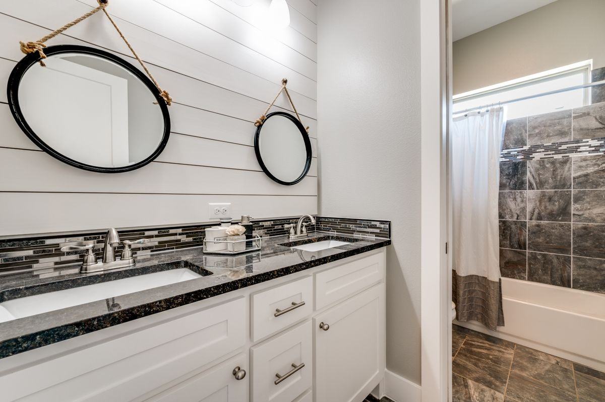 650 Cypress Point Dr - Photo 4 of 25