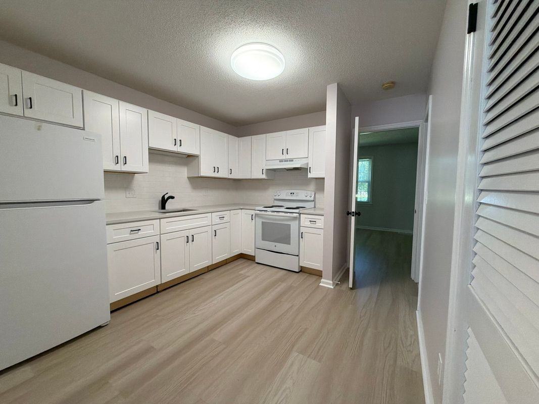 310 Booth St ##M - Photo 4 of 7