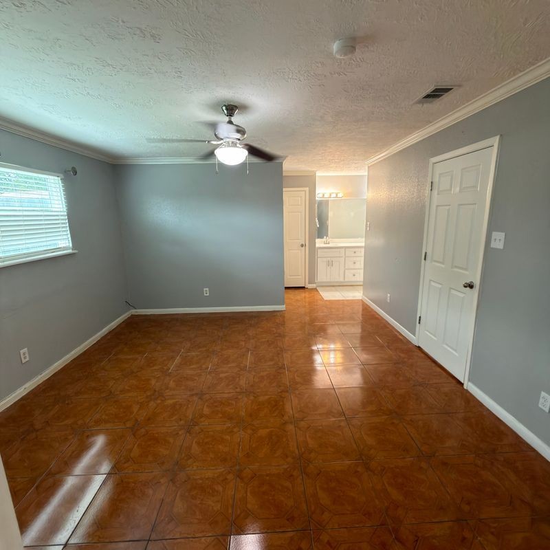 13131 Newbrook Dr - Photo 2 of 13